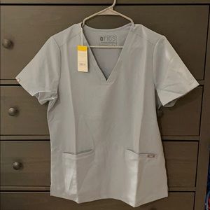 FIGS casma 3 pocket scrub top